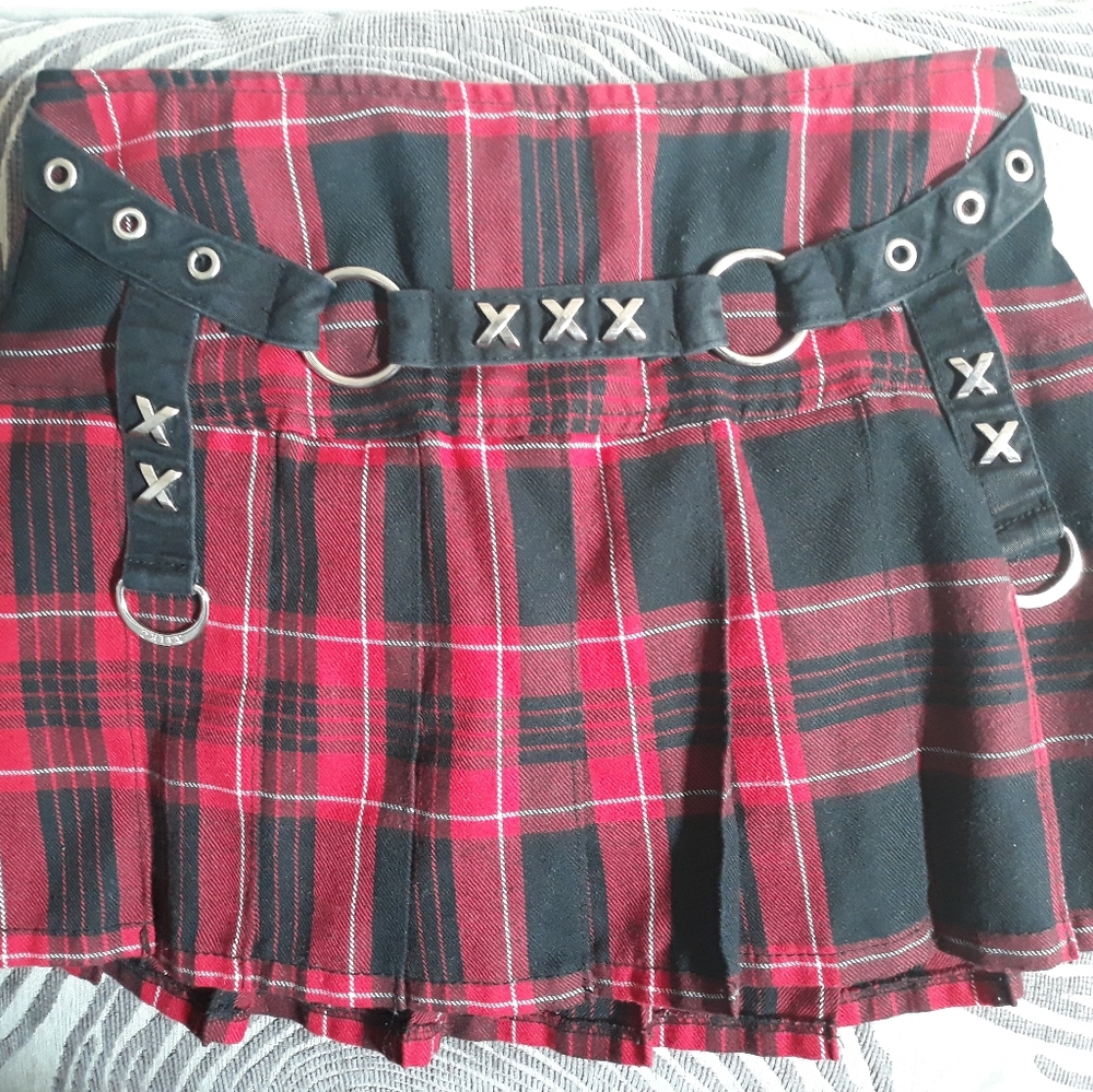 Plaid black white and red tripp nyc skirt